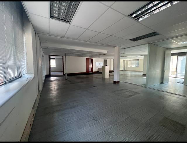 433M² OFFICE TO LET IN ILLOVO